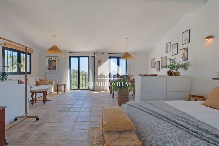 Image No.66-5 Bed Country House for sale