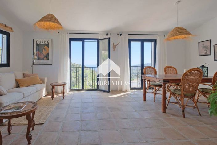 Image No.67-5 Bed Country House for sale