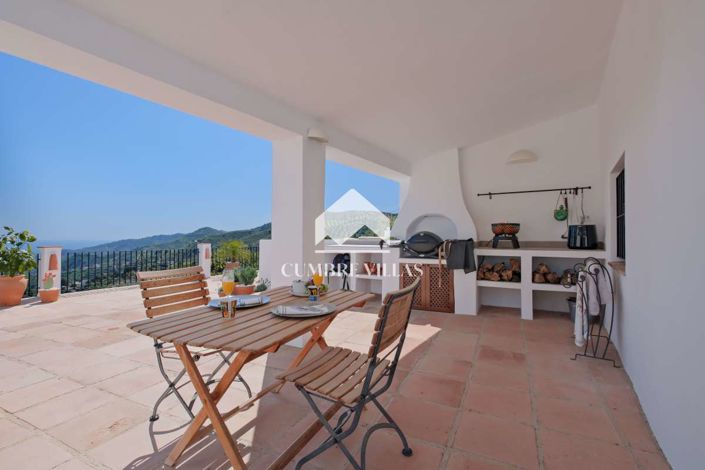 Image No.76-5 Bed Country House for sale