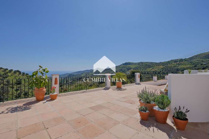 Image No.78-5 Bed Country House for sale