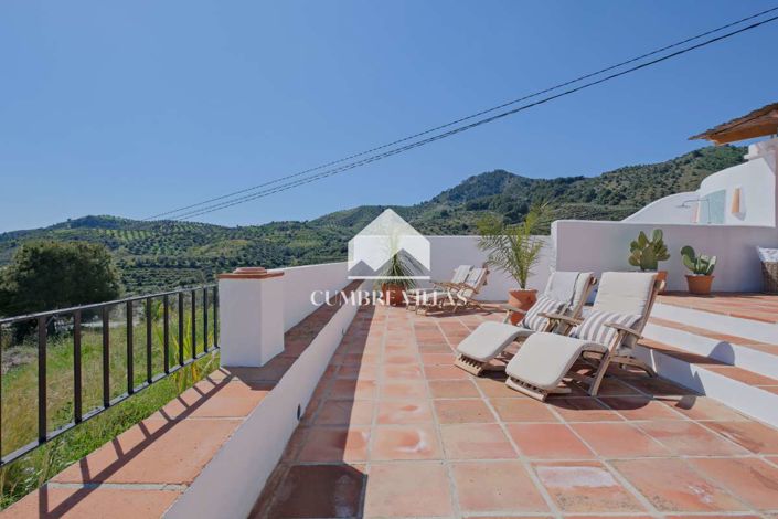 Image No.83-5 Bed Country House for sale