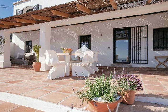 Image No.88-5 Bed Country House for sale