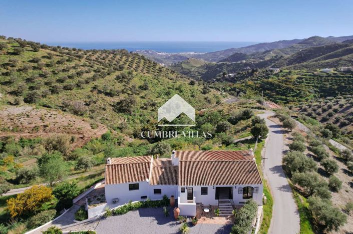 Image No.95-5 Bed Country House for sale