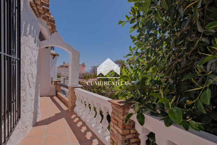 Image No.17-2 Bed Villa for sale