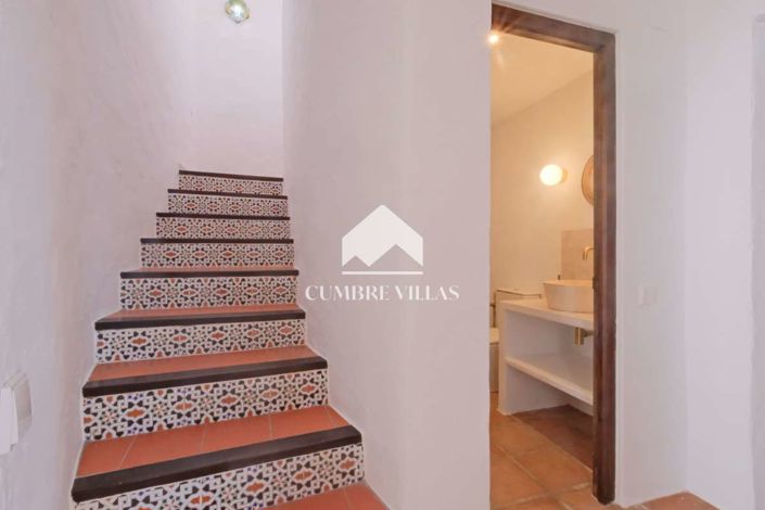 Image No.32-2 Bed Villa for sale