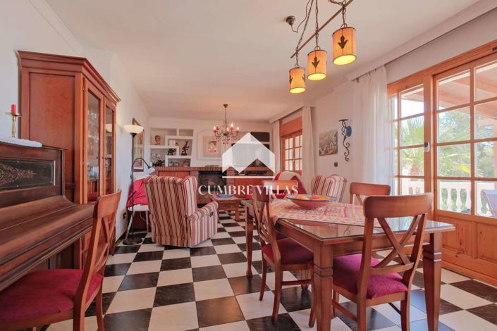 Image No.13-5 Bed Country House for sale