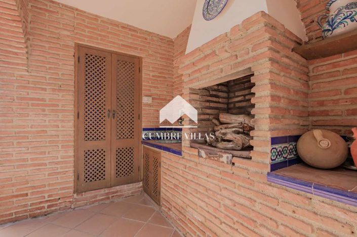 Image No.25-5 Bed Country House for sale