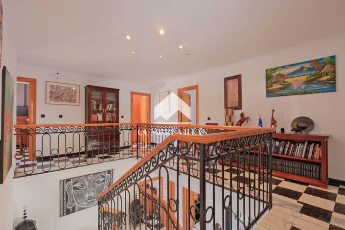 Image No.28-5 Bed Country House for sale