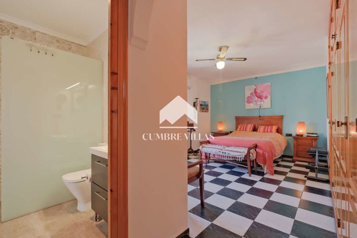 Image No.29-5 Bed Country House for sale