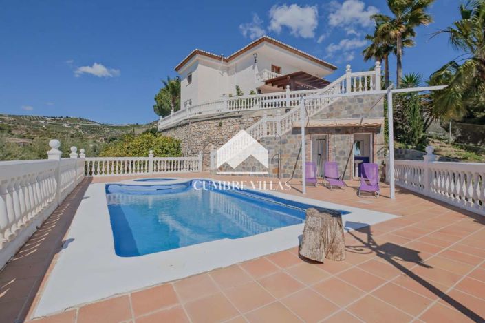 Image No.44-5 Bed Country House for sale