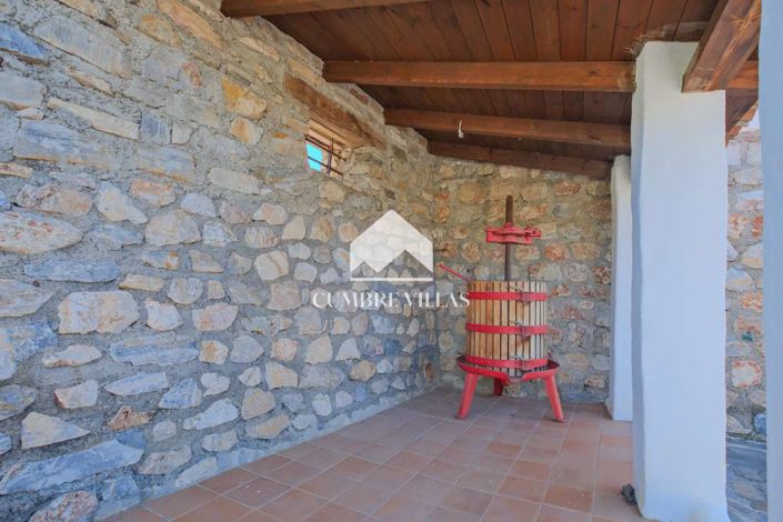 Image No.49-5 Bed Country House for sale