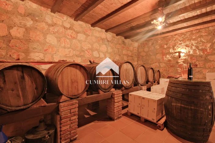 Image No.53-5 Bed Country House for sale