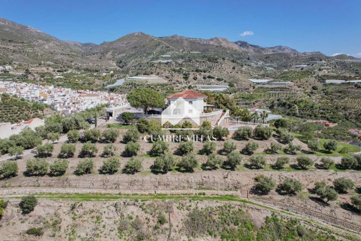 Image No.61-5 Bed Country House for sale