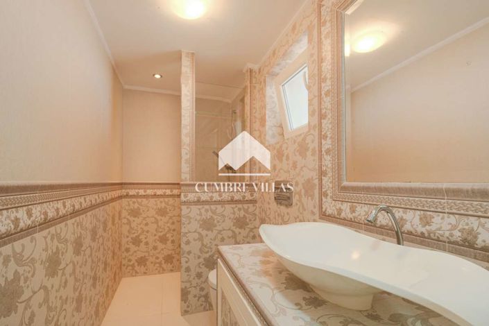 Image No.37-4 Bed Villa for sale