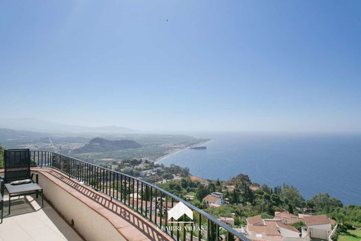 Image No.1-5 Bed Villa for sale