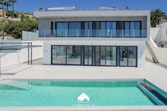 Image No.1-4 Bed Villa for sale