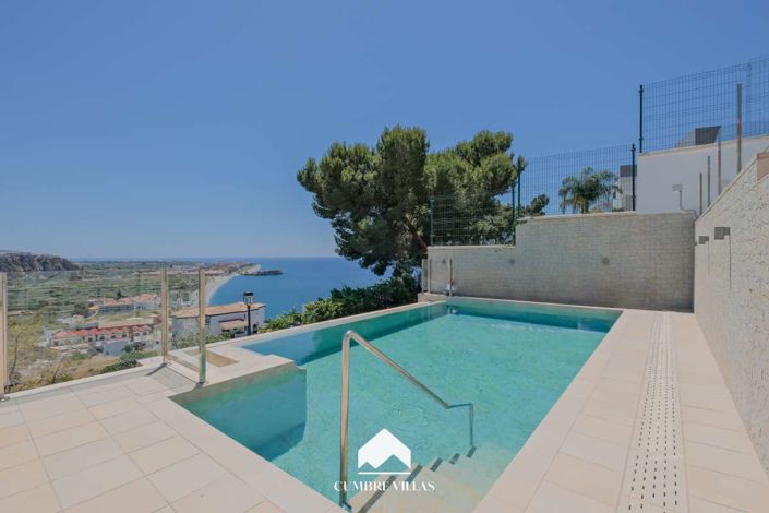 Image No.1-4 Bed Villa for sale