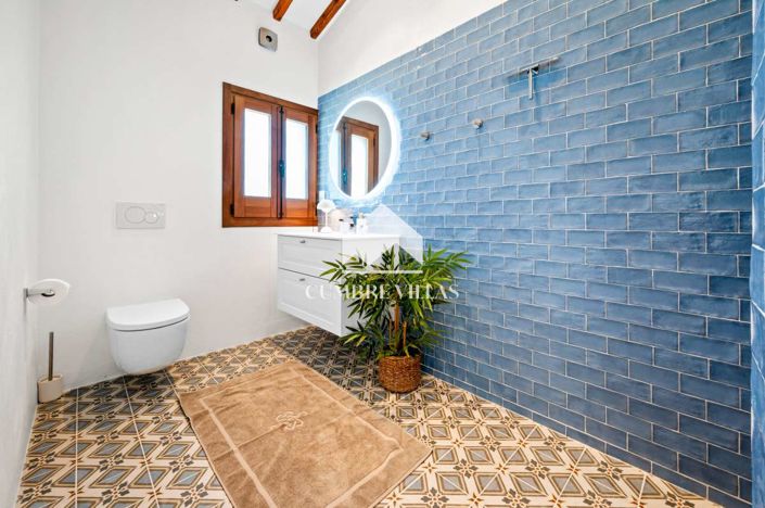 Image No.36-5 Bed Villa for sale