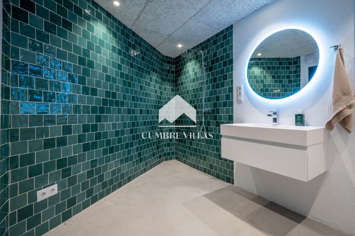 Image No.59-5 Bed Villa for sale