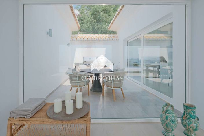 Image No.10-2 Bed Villa for sale