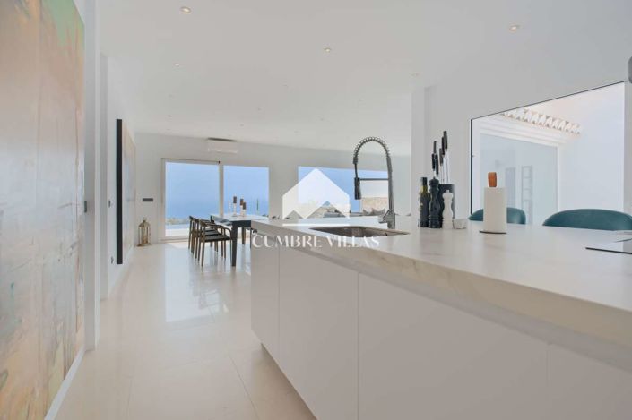 Image No.17-2 Bed Villa for sale