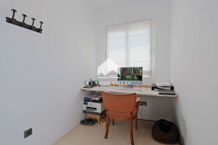 Image No.33-2 Bed Villa for sale