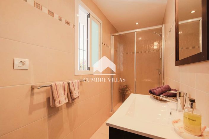 Image No.33-5 Bed Villa for sale