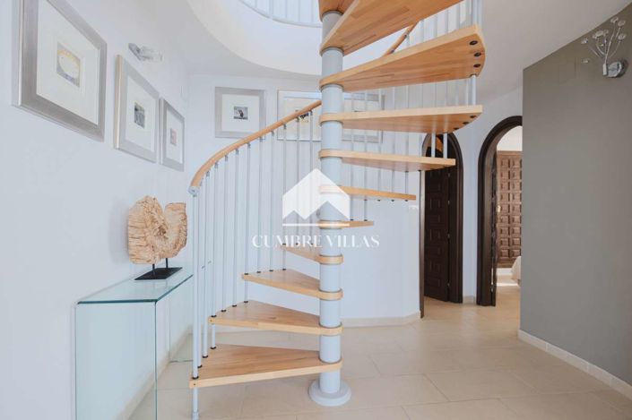 Image No.38-5 Bed Villa for sale