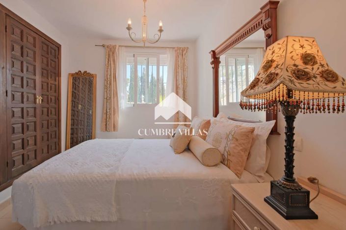 Image No.39-5 Bed Villa for sale