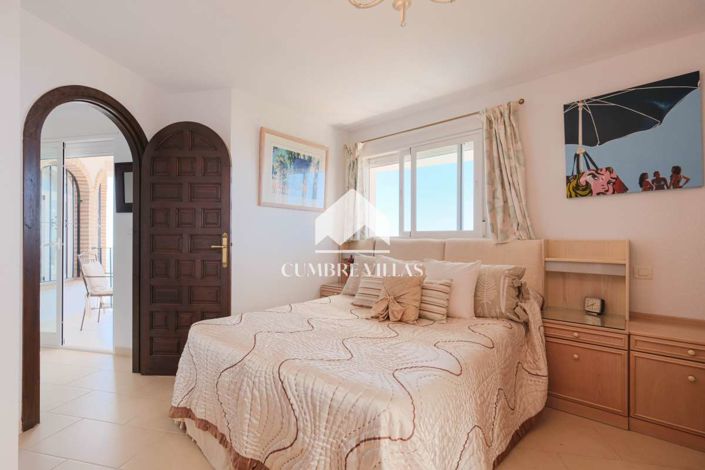 Image No.43-5 Bed Villa for sale