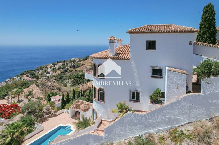 Image No.65-5 Bed Villa for sale