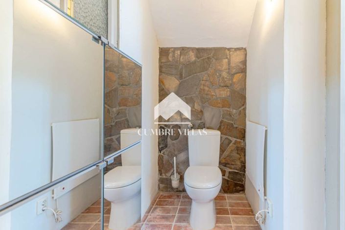 Image No.103-5 Bed Villa for sale