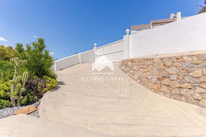 Image No.110-5 Bed Villa for sale