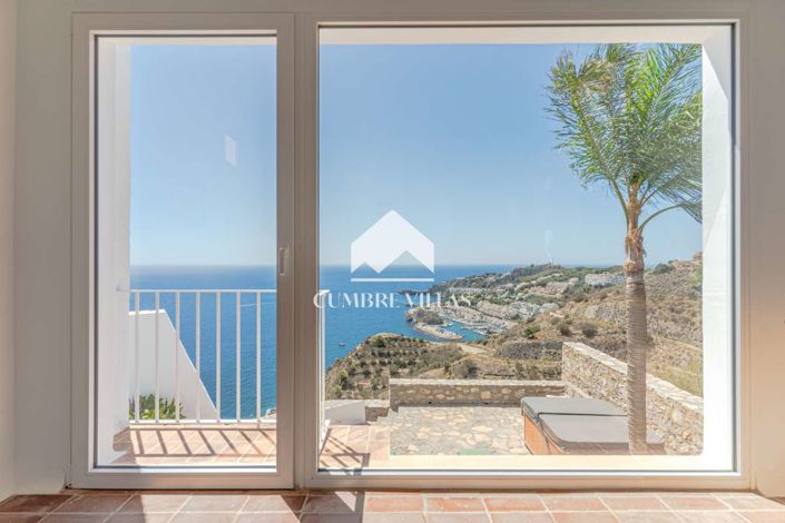 Image No.15-5 Bed Villa for sale