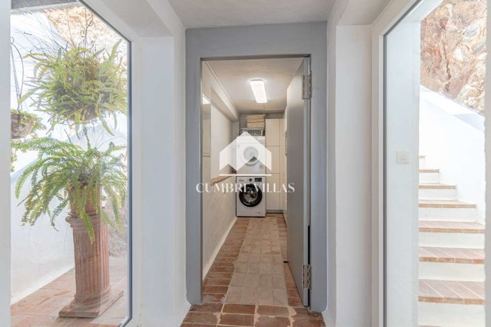 Image No.26-5 Bed Villa for sale