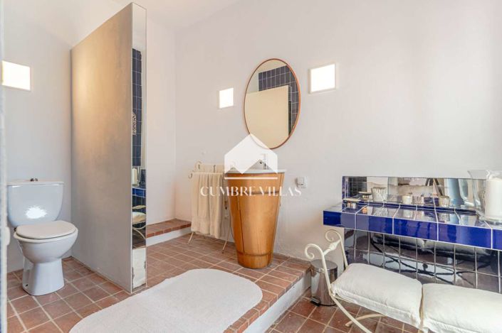 Image No.37-5 Bed Villa for sale