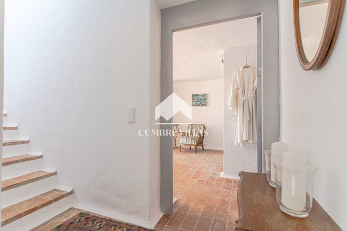 Image No.39-5 Bed Villa for sale