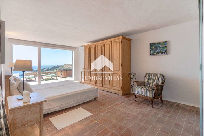 Image No.42-5 Bed Villa for sale