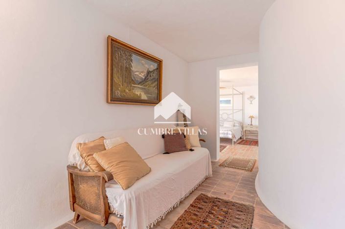 Image No.58-5 Bed Villa for sale