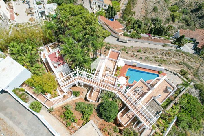 Image No.6-5 Bed Villa for sale