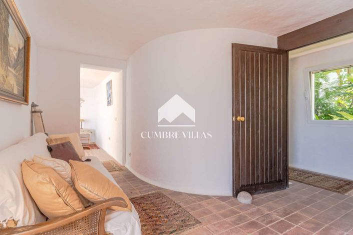 Image No.61-5 Bed Villa for sale