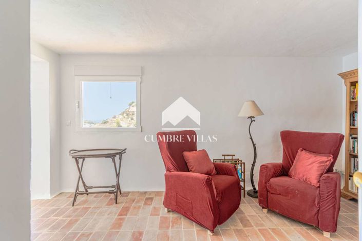 Image No.65-5 Bed Villa for sale