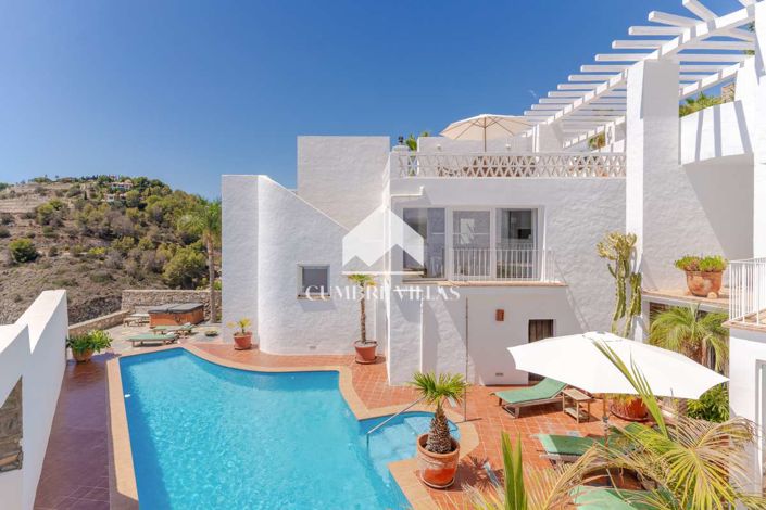 Image No.68-5 Bed Villa for sale