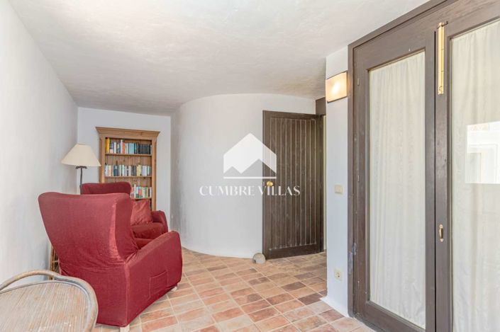 Image No.70-5 Bed Villa for sale