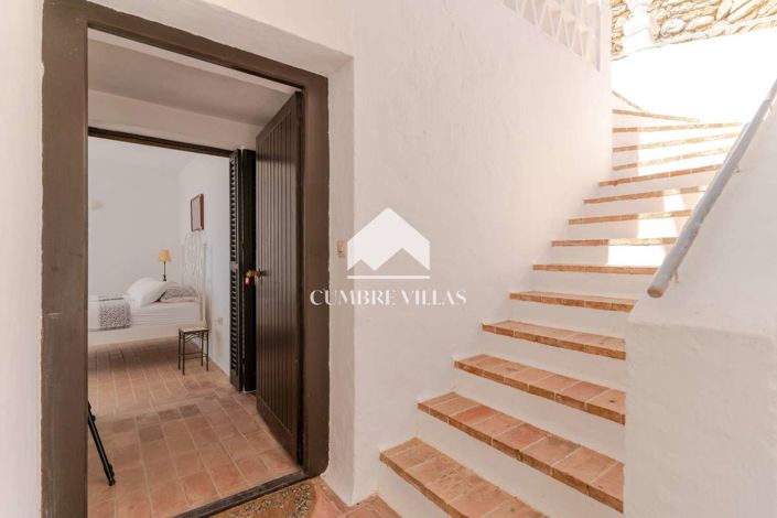 Image No.78-5 Bed Villa for sale