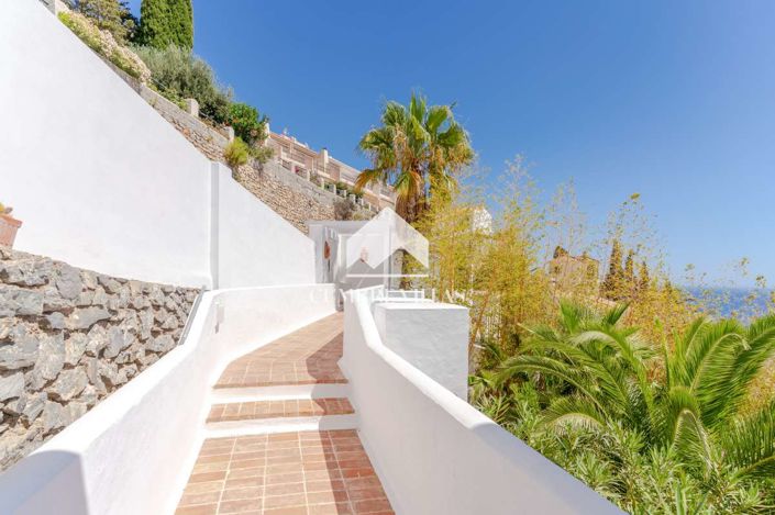 Image No.9-5 Bed Villa for sale