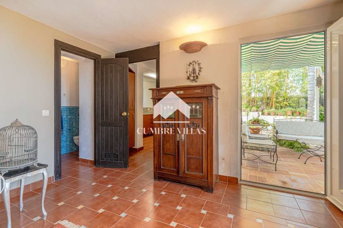 Image No.93-5 Bed Villa for sale