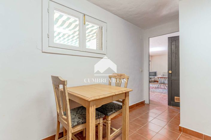 Image No.98-5 Bed Villa for sale