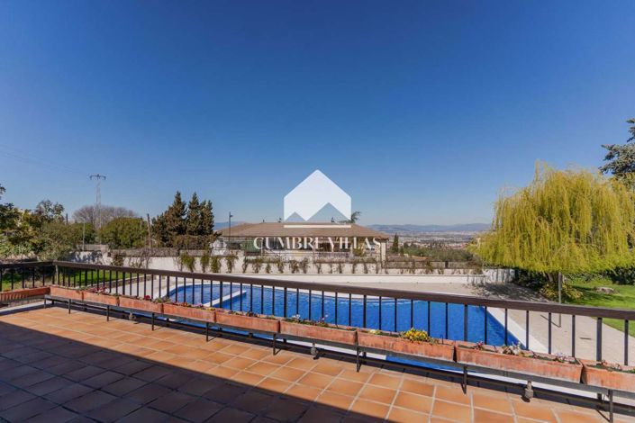 Image No.17-7 Bed Villa for sale