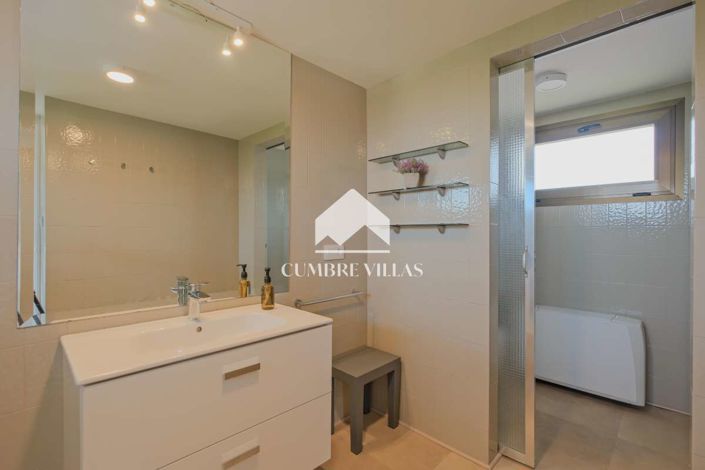 Image No.60-7 Bed Villa for sale